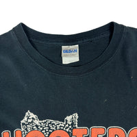 Hooters Toronto tee size large